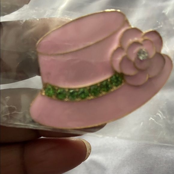 Hat Brooch - Pink, Red, Black, White pick 1 - Picture 6 of 6